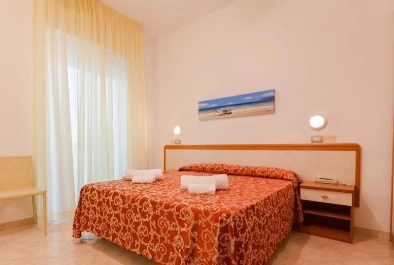 Hotel Ivana Misano Adriatico Buitenkant foto