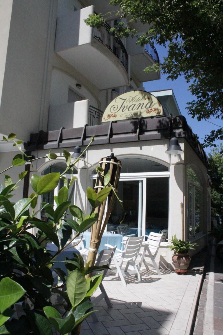 Hotel Ivana Misano Adriatico Buitenkant foto