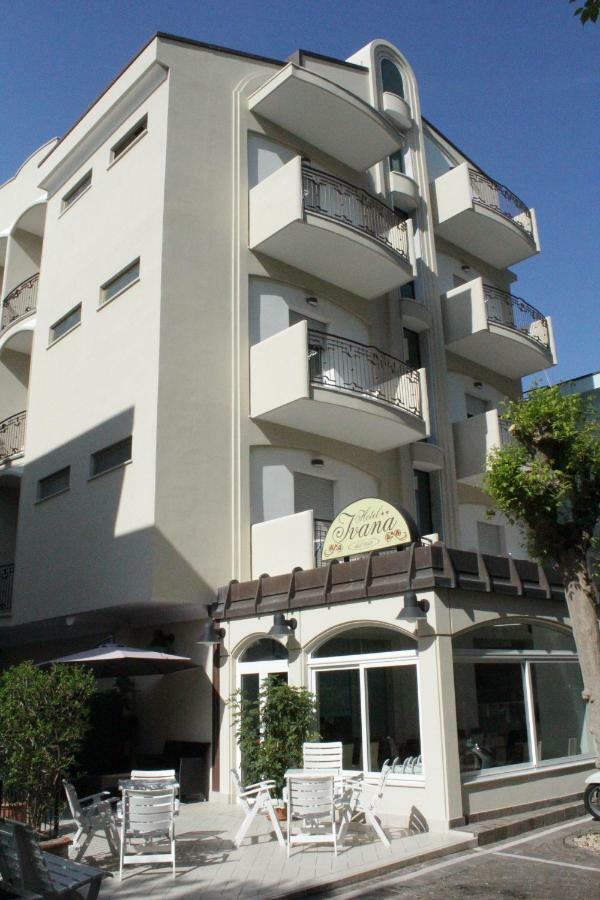 Hotel Ivana Misano Adriatico Buitenkant foto